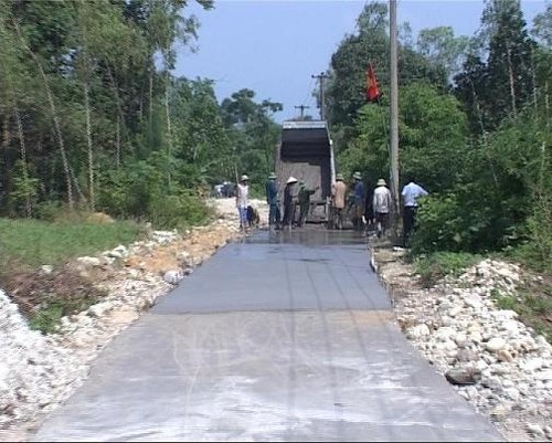 Quảng Thịnh: les habitants donnent des terres pour instaurer la nouvelle ruralité - ảnh 1